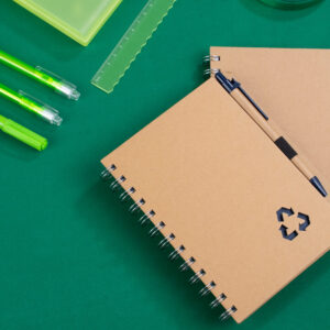 Cuaderno con Bolígrafo